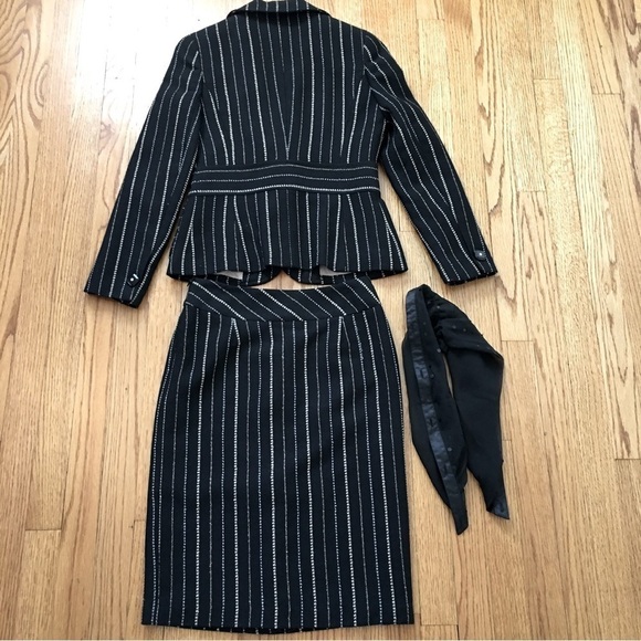 Vintage 90's Jinkaieng Black Metallic Wool Blend Straight Pencil Skirt - Picture 16 of 16